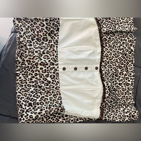 Selé Leopard Print Strapless Midi Dress with White Bodice - Picture 5 of 9